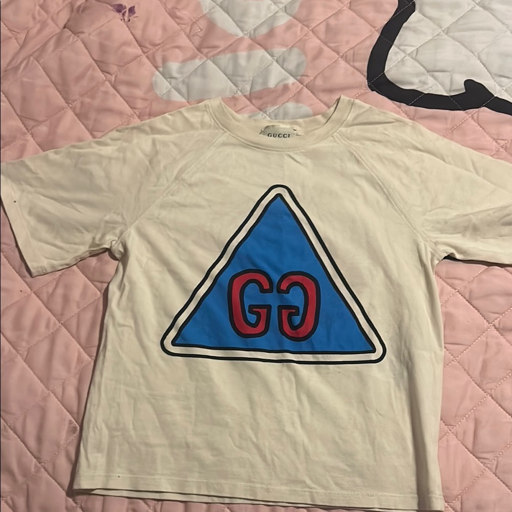 Gucci White and Blue Short Sleeve Tee with Graphic Logo